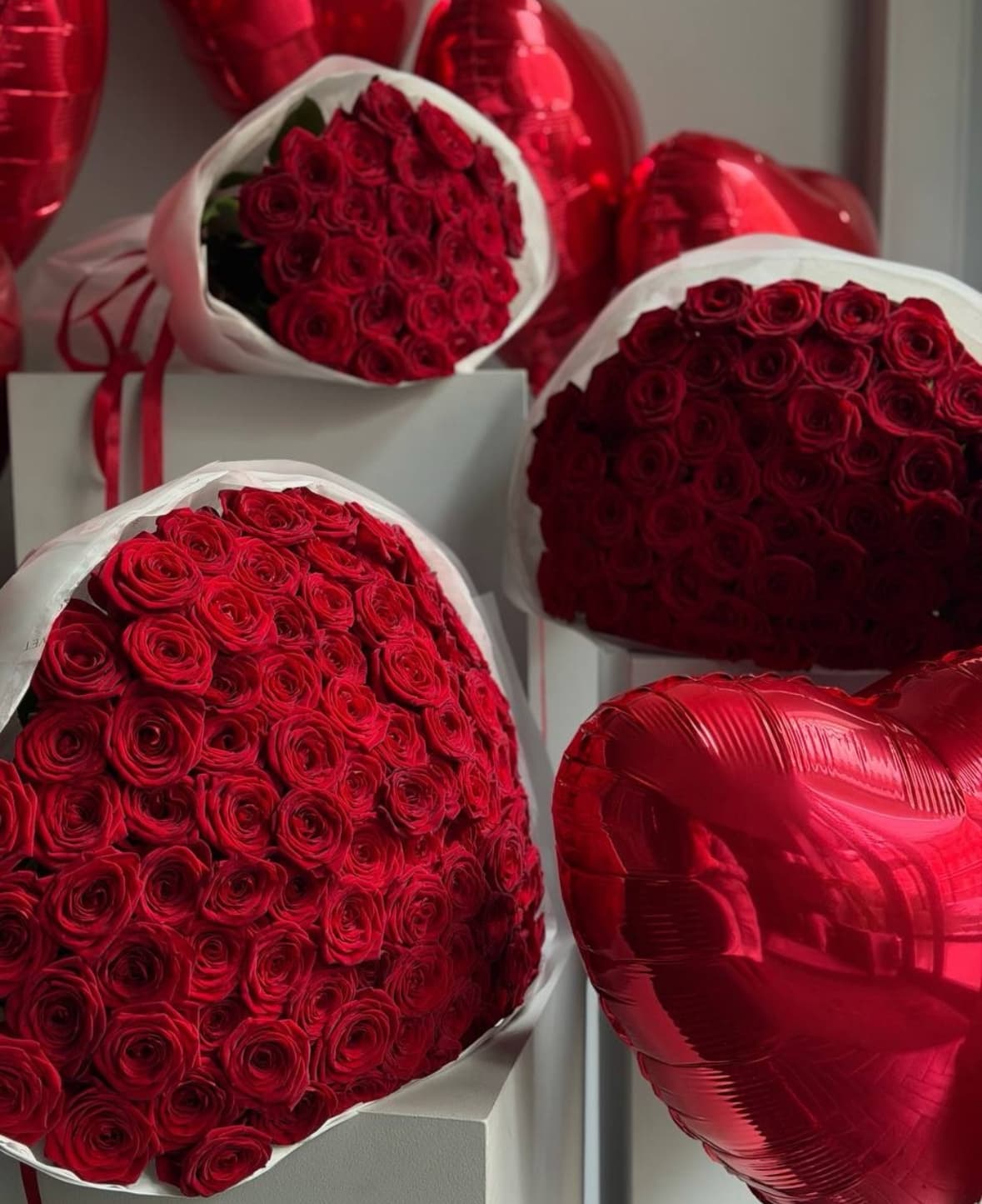 Premium Long-Stemmed Roses